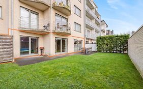 Luxury Apartment With Garden Close To The Beach